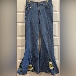 Vintage Women’s Mudd Denim Flare Bell Bottom Jeans Size 5  Floral - Retro - Y2K